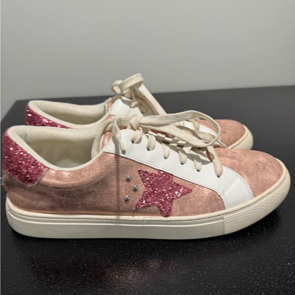 Corky’s Supernova sneaker